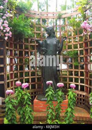 APPAREIL PHOTO NUMÉRIQUE OLYMPUS Phipps Conservatory Broderie Room, Maiden Statue 2 par Edmund Amateis, 2015-10-24, 01 Banque D'Images