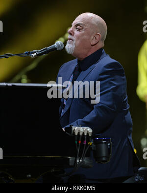 Miami, Floride - Le 31 janvier : Billy Joel fonctionne à l'American Airlines Arena le 31 janvier 2015 à Miami en Floride. Personnes : Billy Joel Banque D'Images