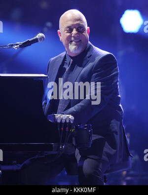 MIAMI, FL - JANVIER 31 : Billy Joel se produit à l'American Airlines Arena le 31 janvier 2015 à Miami en Floride. Les gens : Billy Joel Banque D'Images