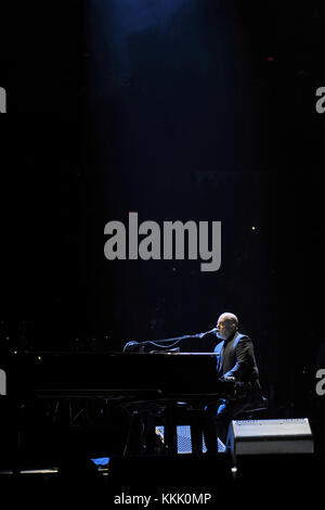 MIAMI, FL - JANVIER 31 : Billy Joel se produit à l'American Airlines Arena le 31 janvier 2015 à Miami en Floride. Les gens : Billy Joel Banque D'Images