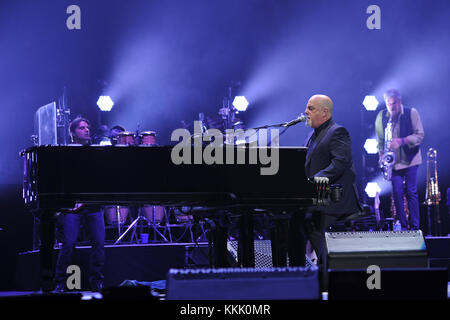 MIAMI, FL - JANVIER 31 : Billy Joel se produit à l'American Airlines Arena le 31 janvier 2015 à Miami en Floride. Les gens : Billy Joel Banque D'Images