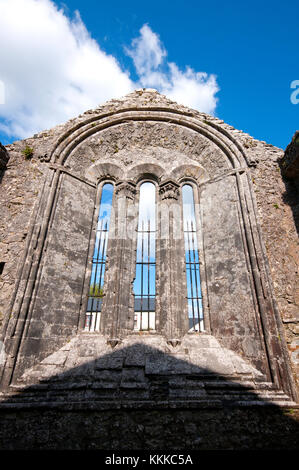 Ruines de l'ancienne cathédrale dans Kilfenora, comté de Clare, Irlande Banque D'Images