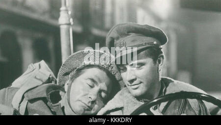 Une photo du film de 1953 'Desert rats', représentant les scènes bourrées d'action se déroulant pendant la seconde Guerre mondiale en Afrique du Nord, mettant en vedette des soldats britanniques et des opérations militaires. Banque D'Images