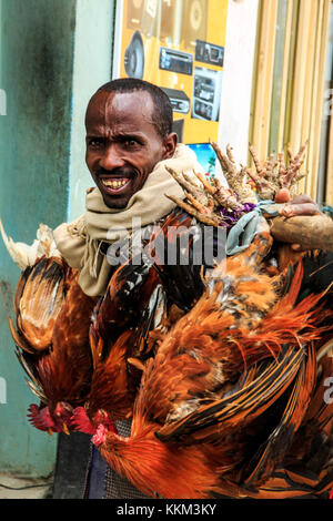 Les personnes qui travaillent dans les rues de Mekele, Ethiopie Banque D'Images