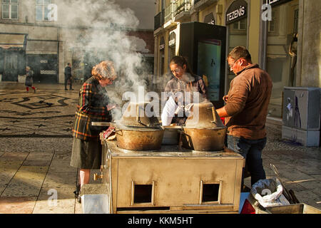 Sex chestnut stall, Lisbonne. Banque D'Images