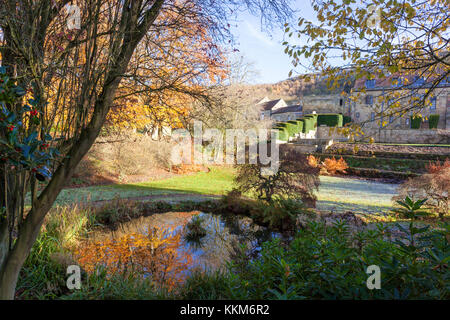 Un matin d'automne à Mount Grace Priory, à l'Est Harlsey, North Yorkshire UK Banque D'Images