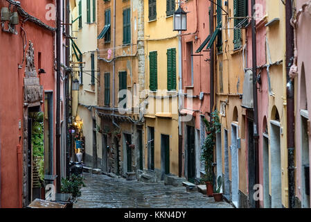 Charmant village bâtiments et Alley, Porto Venere, Ligurie, Italie. Banque D'Images