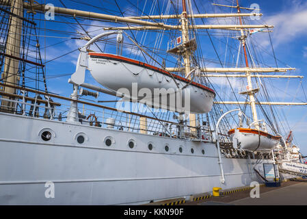 Bateau à voile Dar Pomorza (Don de Pomerania) navire musée dans le port de Gdynia ville, Voivodeship de Poméranie de Pologne Banque D'Images