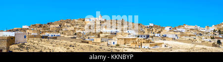 Vue panoramique sur village berbère tamezret en Tunisie l'Afrique du Nord. Banque D'Images
