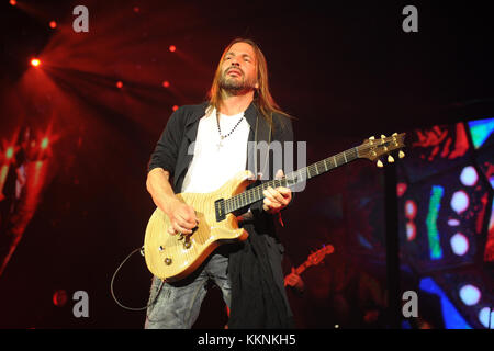 MIAMI FL - 02 JUILLET : Sergio Vallon de Mana se produit à l'AmericanAirlines Arena le 2 juillet 2015 à Miami, Floride. Personnes: Sergio Vallin Banque D'Images