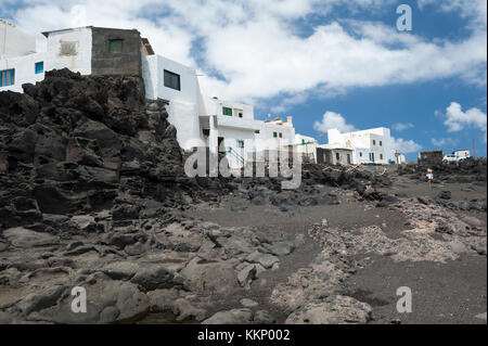 Maisons Blanches à Baja Mares village, Lanzarote, îles Canaries, Espagne Banque D'Images