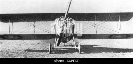 Le SPAD S. VII est un avion de chasse français de la première Guerre mondiale, connu pour son rôle dans le combat aérien. C'était l'un des avions les plus efficaces utilisés pendant la guerre, réputé pour sa vitesse et sa maniabilité. Banque D'Images