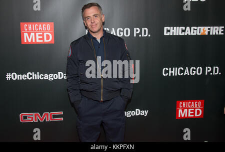 Arrivées pour la 3e Journée annuelle de la presse de Chicago avec des membres de Chicago Fire, Chicago Med et Chicago P.D. avec : David Eigenberg où : Chicago, Illinois, États-Unis quand : 30 Oct 2017 crédit : WENN Banque D'Images
