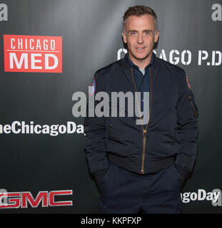 Arrivées pour la 3e Journée annuelle de la presse de Chicago avec des membres de Chicago Fire, Chicago Med et Chicago P.D. avec : David Eigenberg où : Chicago, Illinois, États-Unis quand : 30 Oct 2017 crédit : WENN Banque D'Images