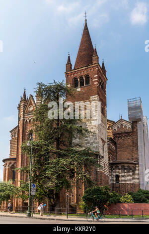 Église de San Fermo Maggiore, Vérone, Vénétie, Italie, Europe Banque D'Images