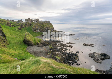 Royaume-uni, Irlande du Nord, le comté d'Antrim, bushmills, ruines du château de dunluce Banque D'Images