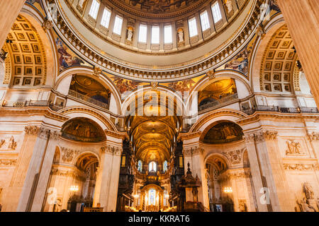 L'Angleterre, Londres, St Paul's Cathedral, vue intérieure Banque D'Images