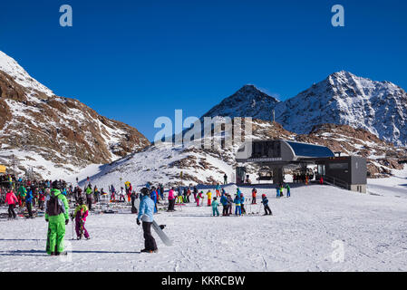 Autriche, Tyrol, Pitztal, mittelberg, domaine skiable du glacier de pitztal, gletcherexpress gare, d'une altitude de 2840 mètres, l'hiver Banque D'Images