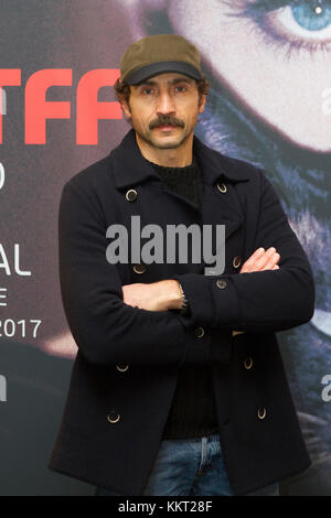 Turin, Italie. 06Th dec 2017. Turin, Italie. 1er décembre 2017. L'acteur italien Sergio albelli assiste à une séance de photos au Torino Film festival crédit : marco destefanis/pacific press/Alamy live news Banque D'Images