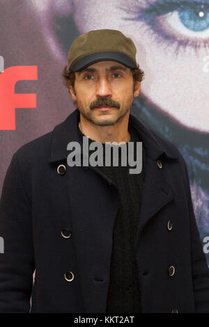 Turin, Italie. 06Th dec 2017. Turin, Italie. 1er décembre 2017. L'acteur italien Sergio albelli assiste à une séance de photos au Torino Film festival crédit : marco destefanis/pacific press/Alamy live news Banque D'Images