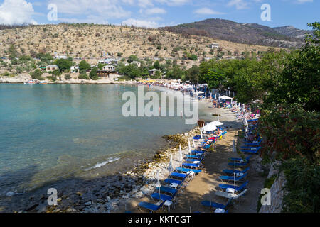 Vue de la plage d'Aliki pendant le matin Banque D'Images