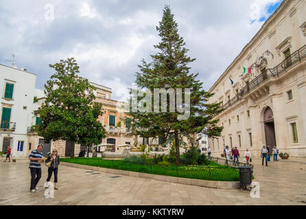 Martina Franca, italie - l'élégant centre historique de la ville blanche en province de Tarente, Pouilles, Italie du sud. Banque D'Images
