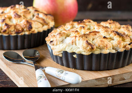 Selective focus sur la tarte aux pommes au four avant Banque D'Images