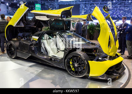 Genève, Suisse - 1 mars 2016 : Pagani Huayra BC sports car présenté à la 86e Salon International de l'Automobile de Genève. Banque D'Images