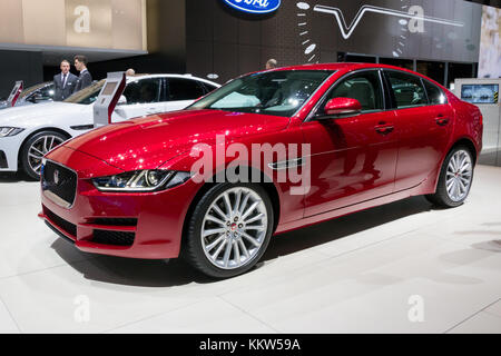 Genève, Suisse - 1 mars 2016 : Jaguar XE 20d AWD voiture au 86e Salon International de l'Automobile de Genève. Banque D'Images