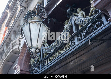 J Lyons & Co, le restaurant sur Throgmorton Throgmorton Street, London, EC2, au Royaume-Uni. Banque D'Images