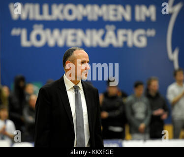 Karlsruhe, Allemagne. 02e décembre 2017. Entraîneur Michael Mai (PSK) . GES/ Basketball/ ProA: PSK Lions - paniers Paderborn 02.12.2017 -- |usage dans le monde crédit: dpa/Alay Live News Banque D'Images