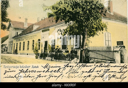 Une carte postale de 1908 de Rakeka, montrant une image historique de la ville. La carte postale capture la vie et l'architecture du début du XXe siècle, donnant un aperçu de l'environnement local pendant cette période. Banque D'Images