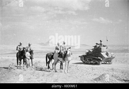 Les troupes soviétiques et britanniques se sont rencontrées dans le désert près de Quazvin pendant la première Guerre mondiale cette rencontre historique a marqué un point important dans la coopération militaire entre les deux Nations pendant la guerre. Banque D'Images