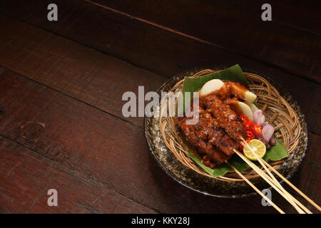 Sate Kere, le tempeh populaires de Satay / Solo Surakarta, centre de Java Banque D'Images