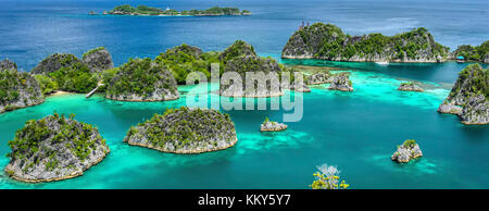 Piaynemo île karstique vue d'en haut Banque D'Images