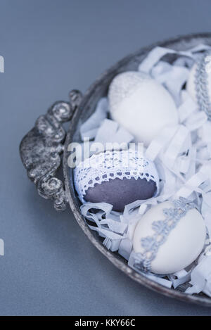 Les oeufs de pâques, gris, dentelle, étamé, détail, Close up, Banque D'Images