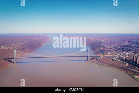 Vue aérienne sur le pont de Williamsburg sur East River entre brooklyn et Manhattan, New York City, USA Banque D'Images
