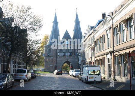 Cellebroederspoort porte de la ville médiévale de l'ancienne ville hanséatique de Kampen, Pays-Bas Banque D'Images