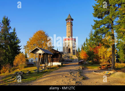 Mauvais wurzelsdorf watch tower en Bohême en automne Banque D'Images