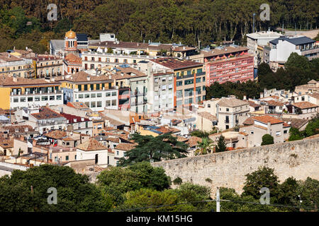 La ville de Gérone en Catalogne, en Espagne, en vue de dessus. Banque D'Images