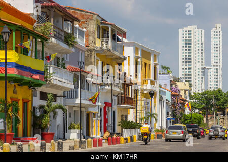 Maisons colorées dans le quartier de Getsemaní | Carthagène des Indiens | Colombie Banque D'Images