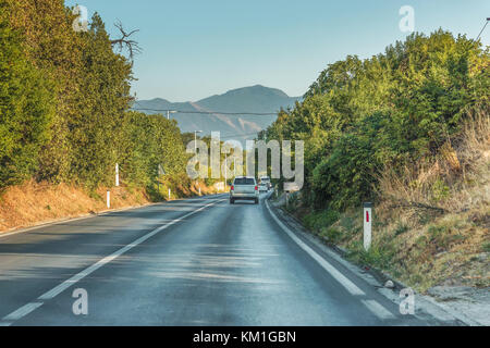 Route de l'autoroute sur la montagne, le Monténégro. Banque D'Images