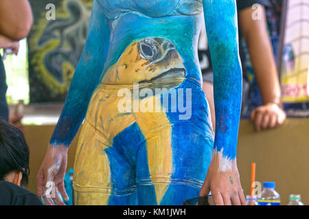 Les participants à la peinture de corps au Festival Pawikan 2017 ,Morong,Bataan,Philippines Banque D'Images