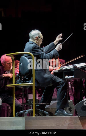 Milano, Italie. 09Th dec 2017. dans sa carrière, maestro Ennio Morricone a remporté deux Oscars et trois Golden Globes. crédit : luca marenda/pacific press/Alamy live news Banque D'Images