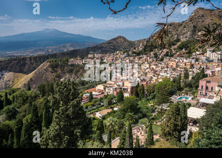 Vue de l'Etna Taormina dans Sizily sur Italie Banque D'Images