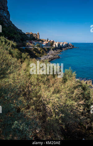 Vue de la plage de Cefalù en Sicile Italie Banque D'Images