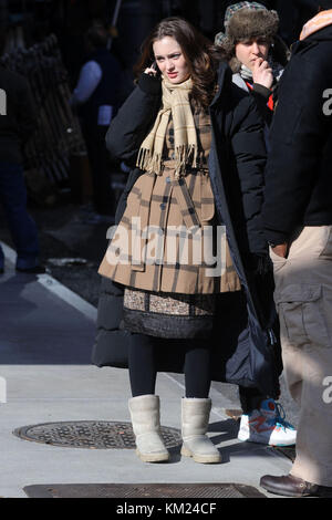 New York - le 18 novembre : Leighton Meester sur scène des films sur la 'gossip girl' film situé dans midtown Manhattan, le 18 novembre 2009 à new york. Personnes : Leighton Meester Banque D'Images