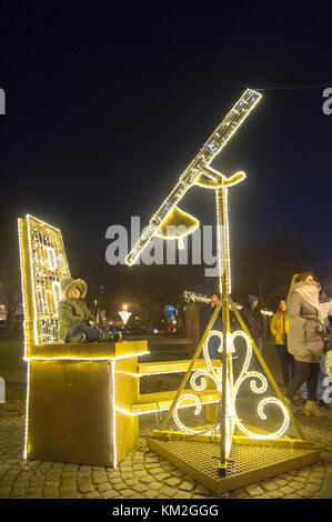 Siège de Jan Heweliusz comme un télescope optique avec des décorations de Noël dans la vieille ville de Gdansk, Pologne. 31/12/2017 3ème © Wojciech Strozyk / Alamy Live News Banque D'Images