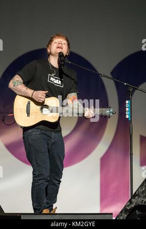 San Jose, Californie, USA. 2 Décembre, 2017. Au cours de 2017 ED SHEERAN 99,7 MAINTENANT ! Poptopia concert au Centre SAP à San Jose, Californie Crédit : Daniel DeSlover/ZUMA/Alamy Fil Live News Banque D'Images