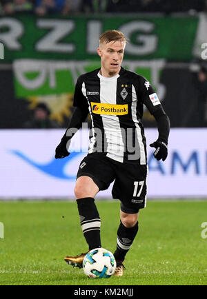 Wolfsburg, Allemagne. 03 décembre 2017. Oscar Wendt de Gladbach en action lors du match de football allemand de Bundesliga entre le VfL Wolfsburg et Bor. Moenchengladbach dans la Volkswagen Arena de Wolfsburg, Allemagne, le 3 décembre 2017. Crédit : Peter Steffen/dpa/Alamy Live News Banque D'Images